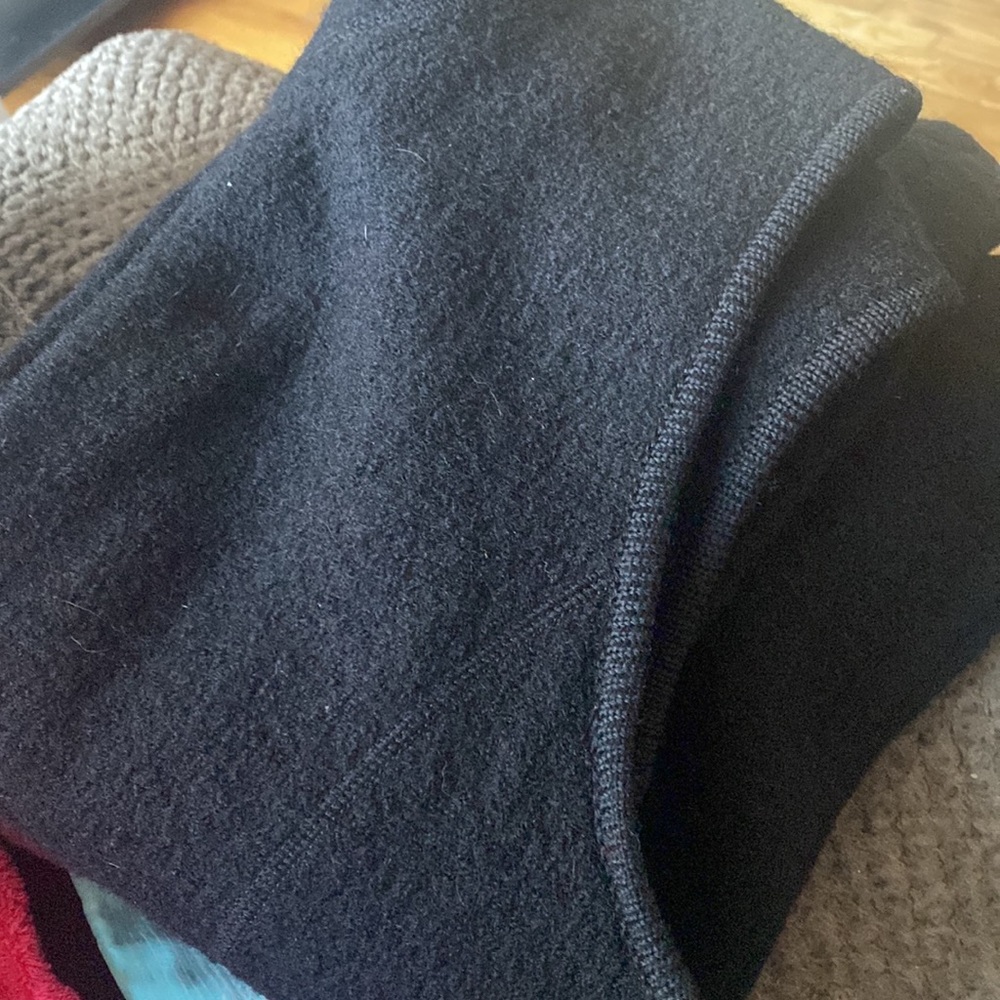 100% Wool Splendor Vest - Picture 9 of 9
